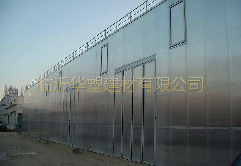 透明色陽光板幕墻